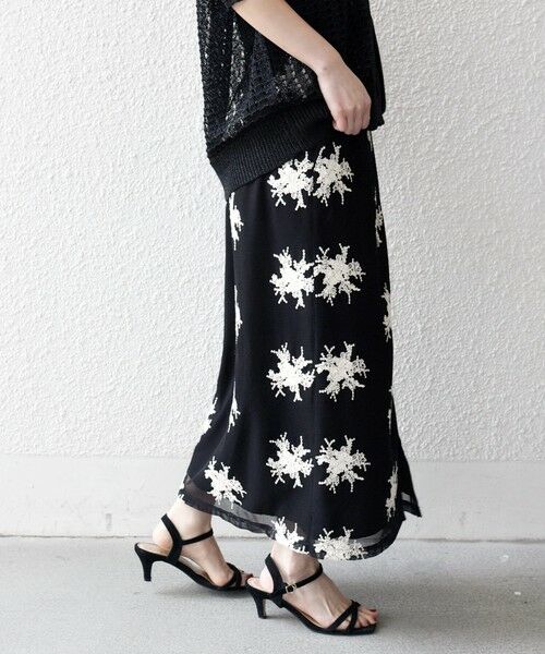 SHIPS / シップス ロング・マキシ丈スカート | 《予約》SHIPS any:〈洗濯機可能〉メッシュ レース パイピング Iライン スカート | 詳細20