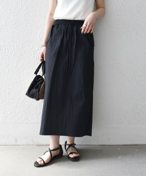 SHIPS / シップス ロング・マキシ丈スカート | 《予約》SHIPS any:〈多機能/洗濯機可能〉シェルテック ポケット ストレート スカート（ブラック）