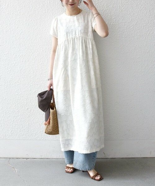 SHIPS / シップス ロング・マキシ丈ワンピース | 《予約》SHIPS any:〈手洗い可能〉カット ジャカード ウエスト ギャザー ワンピース | 詳細1