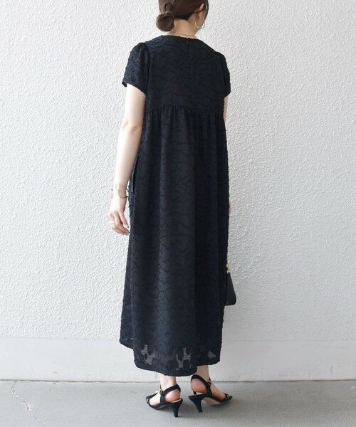 SHIPS / シップス ロング・マキシ丈ワンピース | 《予約》SHIPS any:〈手洗い可能〉カット ジャカード ウエスト ギャザー ワンピース | 詳細10