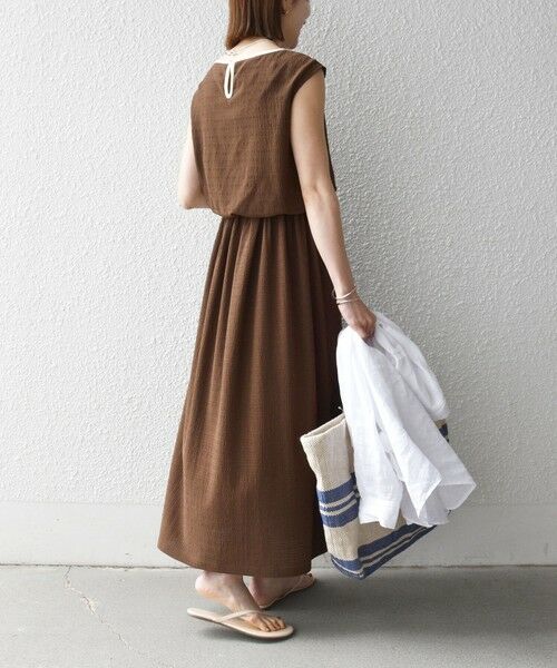 SHIPS / シップス ロング・マキシ丈ワンピース | 《予約》SHIPS any:〈洗濯機可能〉ブラウジング バイカラー フレンチスリーブ ワンピース | 詳細20