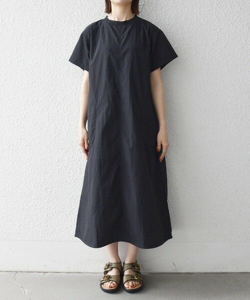 SHIPS / シップス ロング・マキシ丈ワンピース | 《予約》SHIPS any:〈多機能/洗濯機可能〉シェルテック ドロスト ロング ワンピース | 詳細9