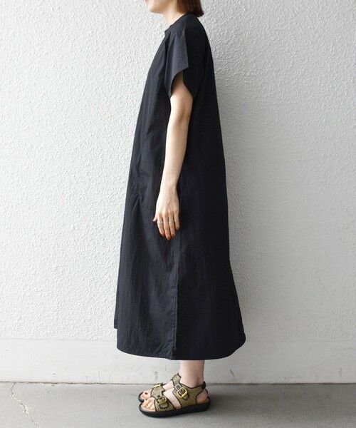 SHIPS / シップス ロング・マキシ丈ワンピース | 《予約》SHIPS any:〈多機能/洗濯機可能〉シェルテック ドロスト ロング ワンピース | 詳細10