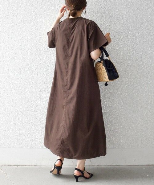 SHIPS / シップス ロング・マキシ丈ワンピース | 《予約》SHIPS any:〈多機能/洗濯機可能〉シェルテック ドロスト ロング ワンピース | 詳細16