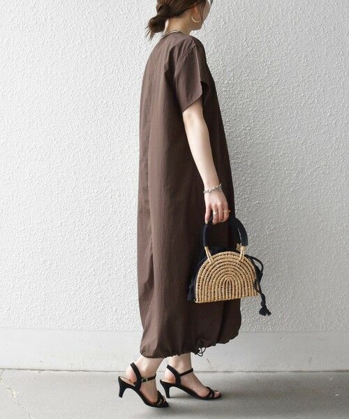 SHIPS / シップス ロング・マキシ丈ワンピース | 《予約》SHIPS any:〈多機能/洗濯機可能〉シェルテック ドロスト ロング ワンピース | 詳細20