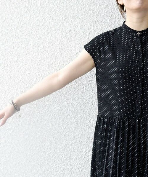 SHIPS / シップス ロング・マキシ丈ワンピース | SHIPS any:〈手洗い可能〉ドット バンドカラー フレンチ プリーツ ロング ワンピース | 詳細18