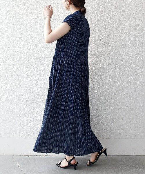SHIPS / シップス ロング・マキシ丈ワンピース | 《予約》SHIPS any:〈手洗い可能〉ドット バンドカラー フレンチ プリーツ ロング ワンピース | 詳細8
