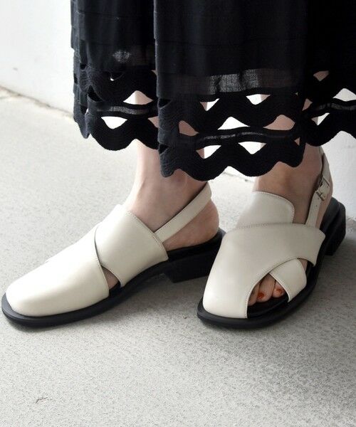 SHIPS / シップス サンダル | 《予約》【SHIPS any別注】ALL BLACK:  バック ストラップ サンダル（ナチュラル）