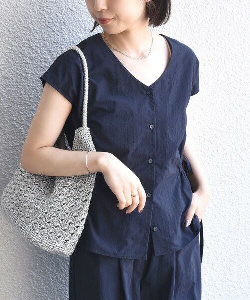 SHIPS / シップス シャツ・ブラウス | 《予約》SHIPS Colors:〈接触冷感・UVカット・透湿〉ファンクション ギャザー ブラウス◆ | 詳細30