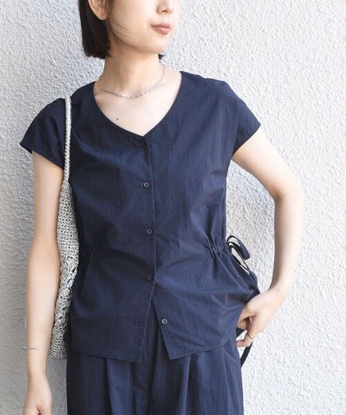SHIPS / シップス シャツ・ブラウス | 《予約》SHIPS Colors:〈接触冷感・UVカット・透湿〉ファンクション ギャザー ブラウス◆（ネイビー）