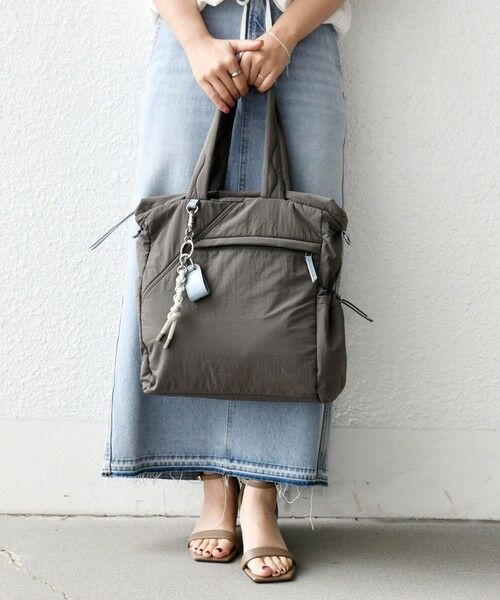 SHIPS / シップス トートバッグ | 《予約》【WEB限定/SHIPS別注】BEAURE:〈撥水〉マルチウェイ チャーム 付き バッグ | 詳細1