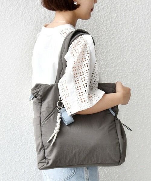 SHIPS / シップス トートバッグ | 《予約》【WEB限定/SHIPS別注】BEAURE:〈撥水〉マルチウェイ チャーム 付き バッグ | 詳細3