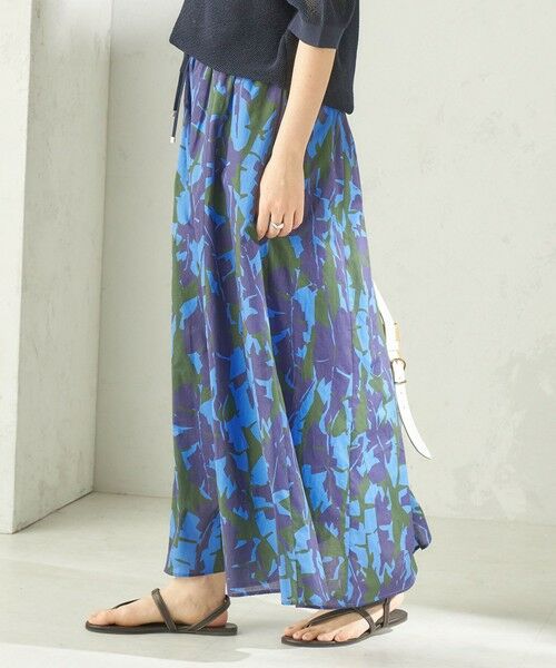 SHIPS / シップス ロング・マキシ丈スカート | 《予約》〈手洗い可能〉DEVEAUX リーフ プリント スカート | 詳細28