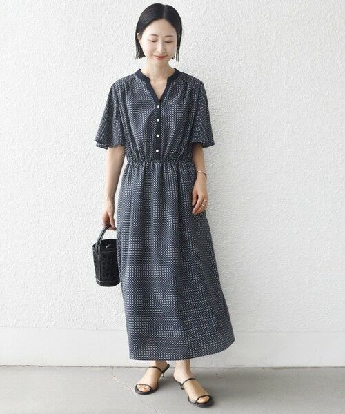 SHIPS / シップス ロング・マキシ丈ワンピース | 〈手洗い可能〉プリント キーネック フレア スリーブ 半袖 ワンピース | 詳細23