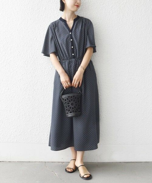 SHIPS / シップス ロング・マキシ丈ワンピース | 〈手洗い可能〉プリント キーネック フレア スリーブ 半袖 ワンピース | 詳細27