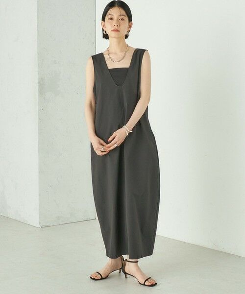 SHIPS / シップス ロング・マキシ丈ワンピース | 《予約》Wai＋:〈接触冷感 / 吸水速乾 / 洗濯機可能〉タイプライター コクーン ワンピース | 詳細1