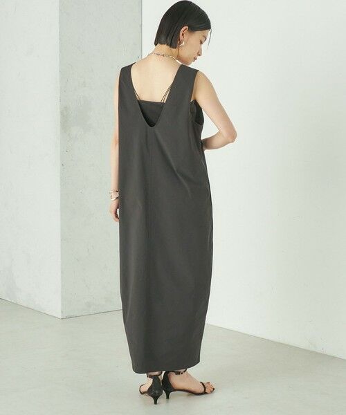SHIPS / シップス ロング・マキシ丈ワンピース | 《予約》Wai＋:〈接触冷感 / 吸水速乾 / 洗濯機可能〉タイプライター コクーン ワンピース | 詳細4