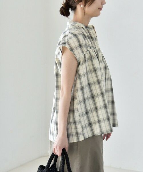 SHIPS / シップス シャツ・ブラウス | 《予約》quaranciel:〈手洗い可能〉チェック ギャザー バンドカラー フレンチ シャツ | 詳細10
