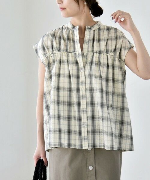 SHIPS / シップス シャツ・ブラウス | 《予約》quaranciel:〈手洗い可能〉チェック ギャザー バンドカラー フレンチ シャツ | 詳細5