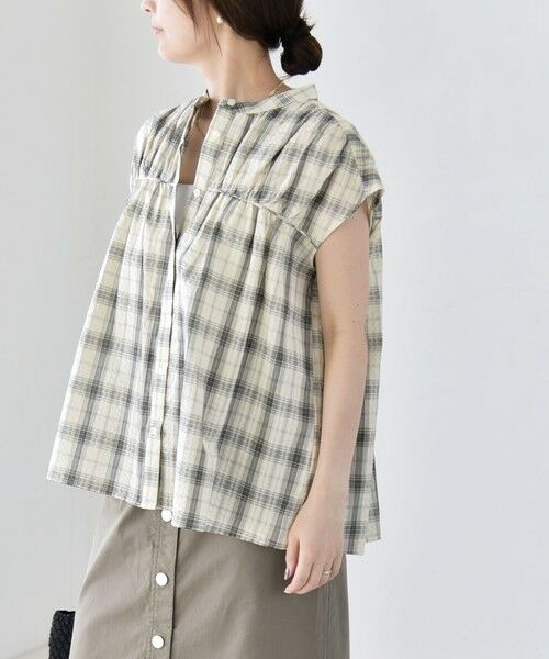 SHIPS / シップス シャツ・ブラウス | 《予約》quaranciel:〈手洗い可能〉チェック ギャザー バンドカラー フレンチ シャツ | 詳細6