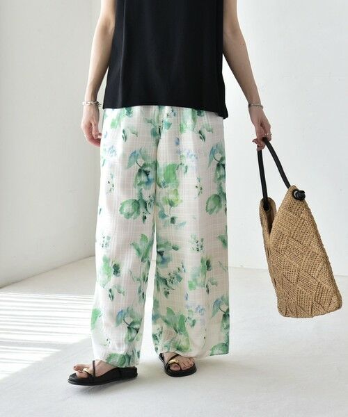 SHIPS / シップス その他パンツ | 《予約》quaranciel:〈洗濯機可能〉ボタニカル プリント イージー ワイド パンツ（グリーン）