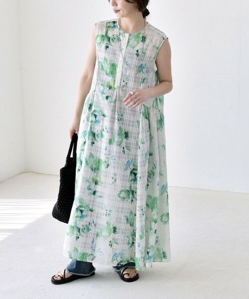 SHIPS / シップス ロング・マキシ丈ワンピース | 《予約》quaranciel:〈洗濯機可能〉ボタニカル プリント クルーネック ギャザー ワンピース | 詳細26