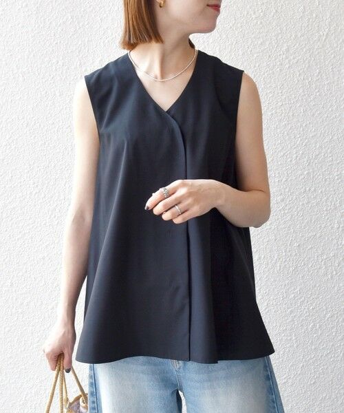SHIPS / シップス シャツ・ブラウス | 《予約》SHIPS any:〈防しわ/接触冷感/UVカット/洗濯機可能〉ファンクション Vネック ノースリーブ フレア ブラウス | 詳細3