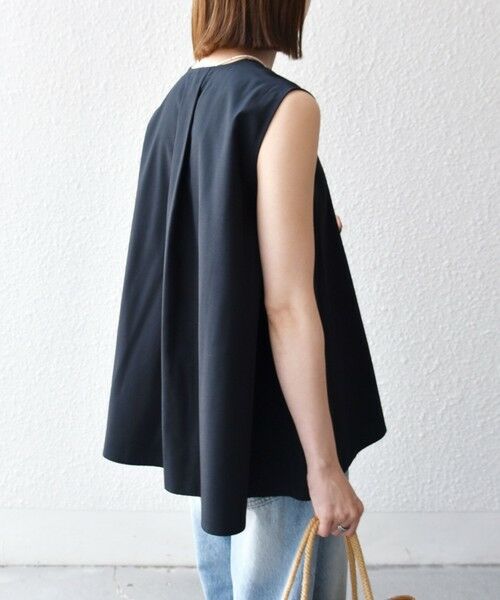 SHIPS / シップス シャツ・ブラウス | 《予約》SHIPS any:〈防しわ/接触冷感/UVカット/洗濯機可能〉ファンクション Vネック ノースリーブ フレア ブラウス | 詳細5