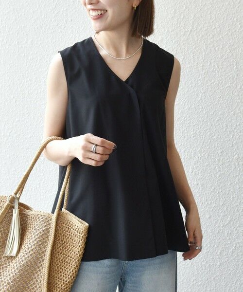 SHIPS / シップス シャツ・ブラウス | 《予約》SHIPS any:〈防しわ/接触冷感/UVカット/洗濯機可能〉ファンクション Vネック ノースリーブ フレア ブラウス | 詳細8