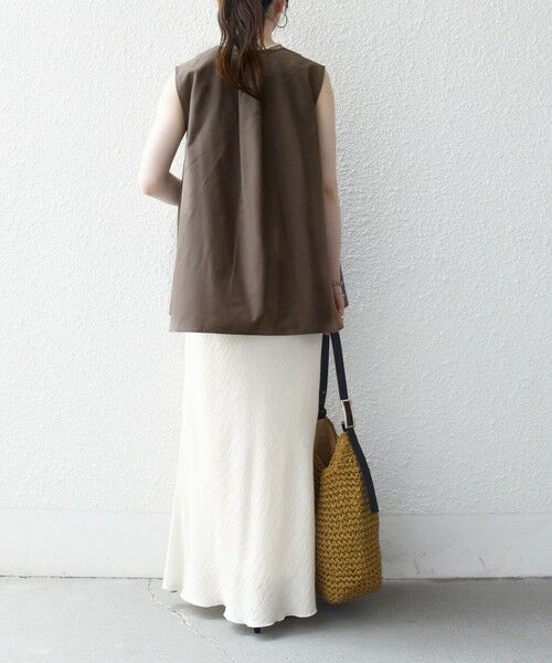 SHIPS / シップス シャツ・ブラウス | 《予約》SHIPS any:〈防しわ/接触冷感/UVカット/洗濯機可能〉ファンクション Vネック ノースリーブ フレア ブラウス | 詳細12