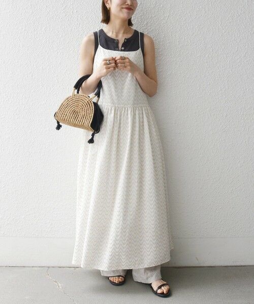 SHIPS / シップス ロング・マキシ丈ワンピース | 《予約》SHIPS any:〈洗濯機可能〉ラメ ジャカード タッセル キャミ ワンピース（ホワイト）