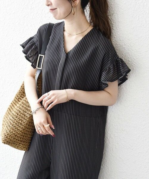 SHIPS / シップス サロペット・オールインワン | 《予約》SHIPS any:〈洗濯機可能〉カラミ Vネック フレンチスリーブ オールインワン（ブラック）