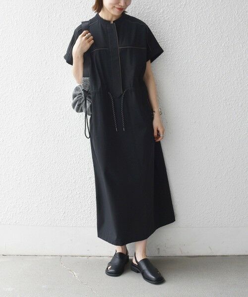 SHIPS / シップス ロング・マキシ丈ワンピース | 《予約》SHIPS any:〈防しわ/接触冷感/洗濯機可能〉ファンクション パイピング ドロスト ワンピース | 詳細2