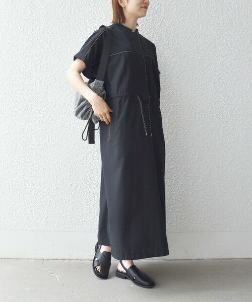 SHIPS / シップス ロング・マキシ丈ワンピース | 《予約》SHIPS any:〈防しわ/接触冷感/洗濯機可能〉ファンクション パイピング ドロスト ワンピース | 詳細3