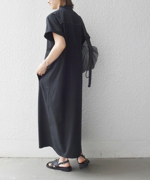SHIPS / シップス ロング・マキシ丈ワンピース | 《予約》SHIPS any:〈防しわ/接触冷感/洗濯機可能〉ファンクション パイピング ドロスト ワンピース | 詳細5