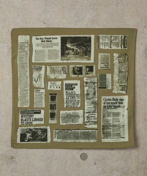 SHIPS / シップス バンダナ・スカーフ | SABLE NY: NEWSPAPER PRINT（カーキ）