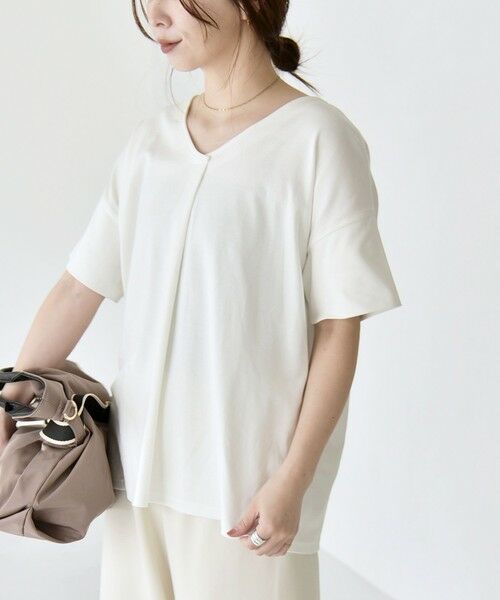 SHIPS / シップス Tシャツ | 《予約》quaranciel:〈接触冷感/汗染み防止加工/洗濯機可能〉Vネック タック ハーフスリーブ TEE（ホワイト）