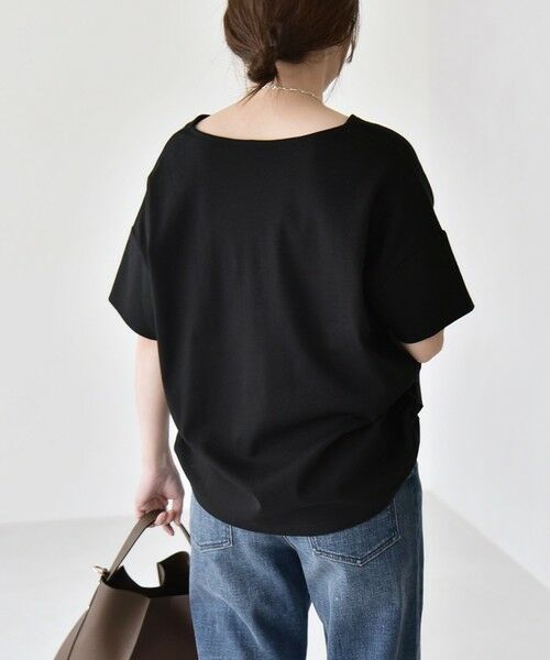 SHIPS / シップス Tシャツ | 《予約》quaranciel:〈接触冷感/汗染み防止加工/洗濯機可能〉Vネック タック ハーフスリーブ TEE | 詳細13