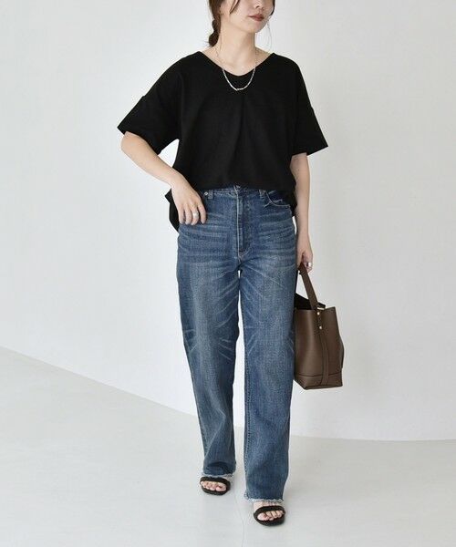 SHIPS / シップス Tシャツ | 《予約》quaranciel:〈接触冷感/汗染み防止加工/洗濯機可能〉Vネック タック ハーフスリーブ TEE | 詳細9