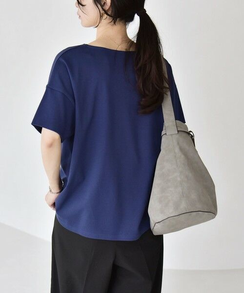 SHIPS / シップス Tシャツ | 《予約》quaranciel:〈接触冷感/汗染み防止加工/洗濯機可能〉Vネック タック ハーフスリーブ TEE | 詳細24