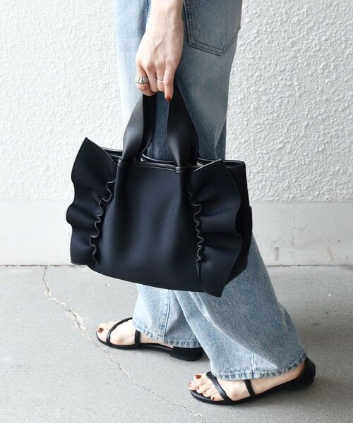 SHIPS / シップス トートバッグ | 《予約》SHIPS any: フリル ギャザー コンビ トート バッグ（ブラック）