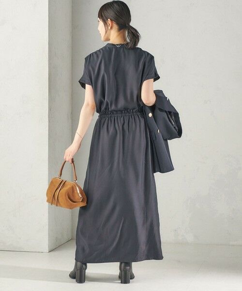 SHIPS / シップス ロング・マキシ丈ワンピース | 《予約》〈手洗い可能〉キュプラ ポリエステル ドロスト ワンピース | 詳細19