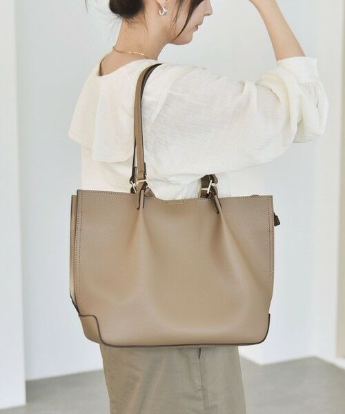 SHIPS / シップス トートバッグ | 《予約》quaranciel: 2way ハンドル スクエア トート バッグ（A4対応）（キャメル）