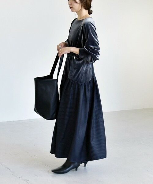 SHIPS / シップス ロング・マキシ丈ワンピース | 《予約》quaranciel:〈洗濯機可能〉ポリエステル ベロア ドロストコンビ ワンピース | 詳細2