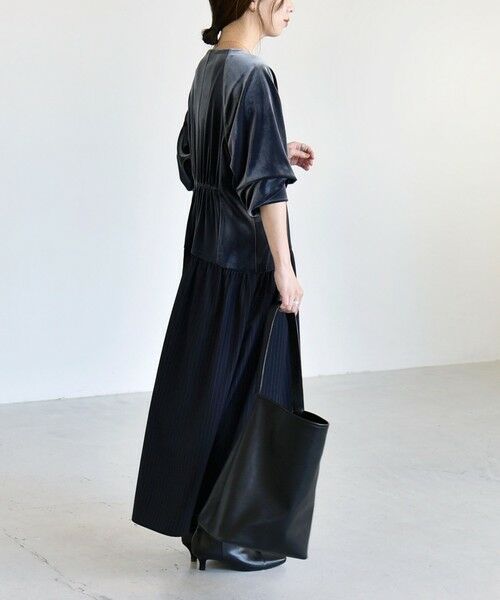 SHIPS / シップス ロング・マキシ丈ワンピース | 《予約》quaranciel:〈洗濯機可能〉ポリエステル ベロア ドロストコンビ ワンピース | 詳細5