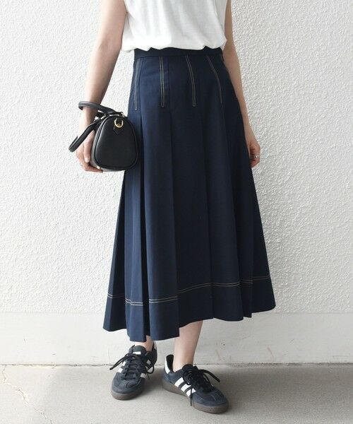 SHIPS / シップス ロング・マキシ丈スカート | 《予約》SHIPS any:〈洗濯機可能〉チノ ステッチ フレア プリーツ スカート（ネイビー）