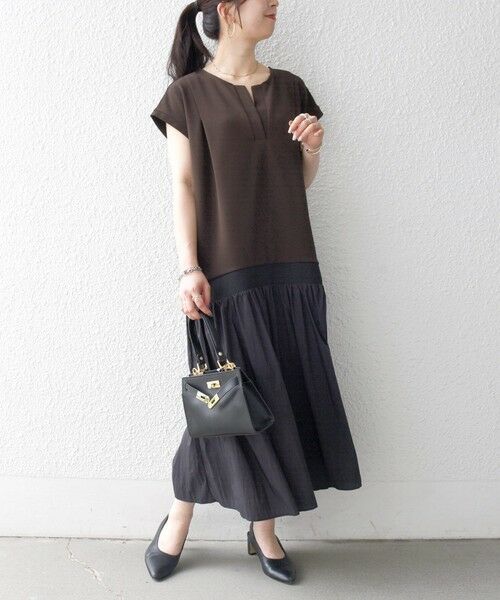SHIPS / シップス ロング・マキシ丈ワンピース | 《予約》SHIPS any:〈手洗い可能〉カットジョーゼット ドッキング スキッパー ワンピース（ブラウン）