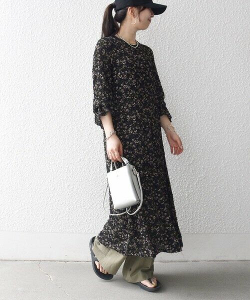 SHIPS / シップス ロング・マキシ丈ワンピース | 《予約》SHIPS any:〈洗濯機可能〉フラワー プリント シャーリング ロング ワンピース | 詳細2