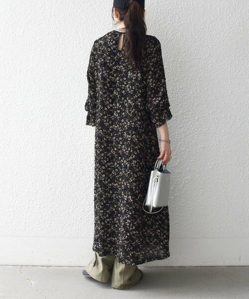 SHIPS / シップス ロング・マキシ丈ワンピース | 《予約》SHIPS any:〈洗濯機可能〉フラワー プリント シャーリング ロング ワンピース | 詳細4