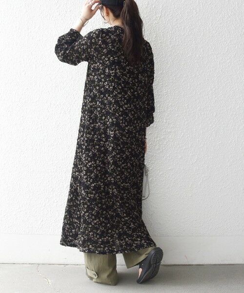 SHIPS / シップス ロング・マキシ丈ワンピース | 《予約》SHIPS any:〈洗濯機可能〉フラワー プリント シャーリング ロング ワンピース | 詳細5